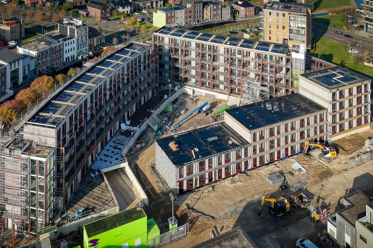 Das Wohnprojekt Xylino in Almere gehört zu den ersten Gebäuden in den Niederlanden, das komplett aus Furnierschichtholz geplant und ausgeführt wurde.