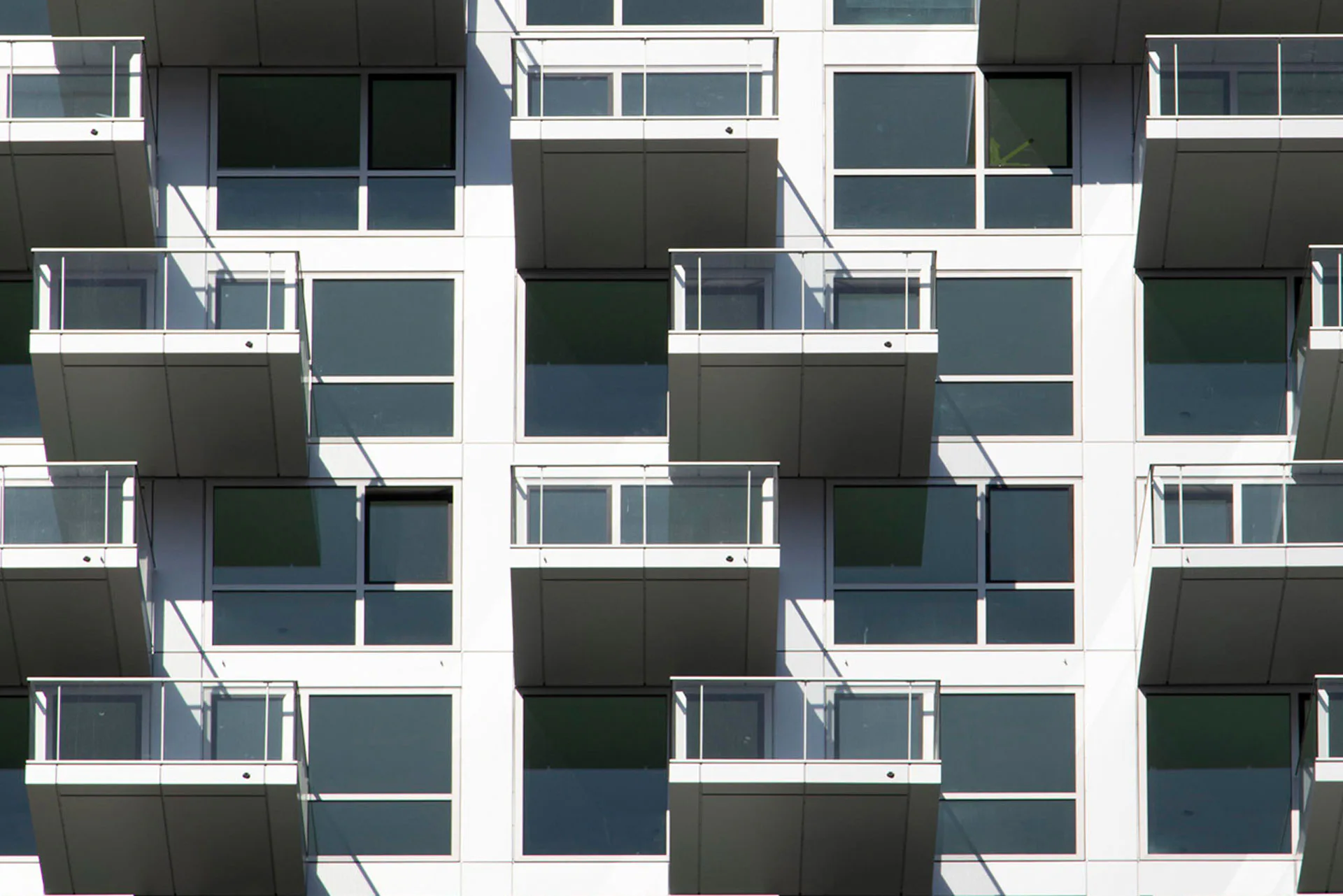 Mit Schöck Isokorb IQ gewinnen Planer und Architekten maximale Flexibilität bei der Positionierung der Balkone an der Fassade – für Freiheit bei der Fassadengestaltung und individuelle Bauvorhaben.