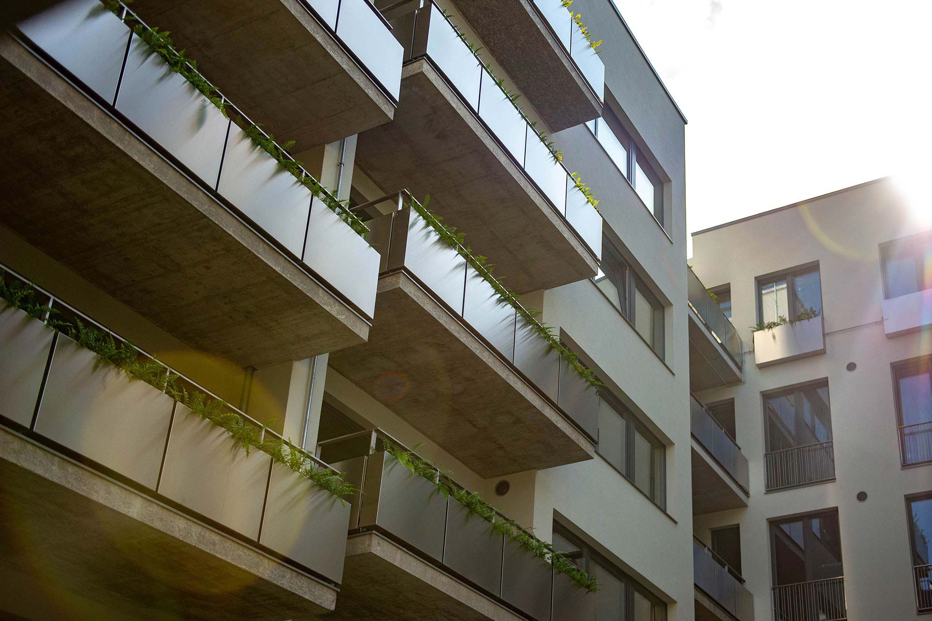 Balkone prägen als sichtbarer Ausdruck die architektonische Qualität eines Gebäudes.
