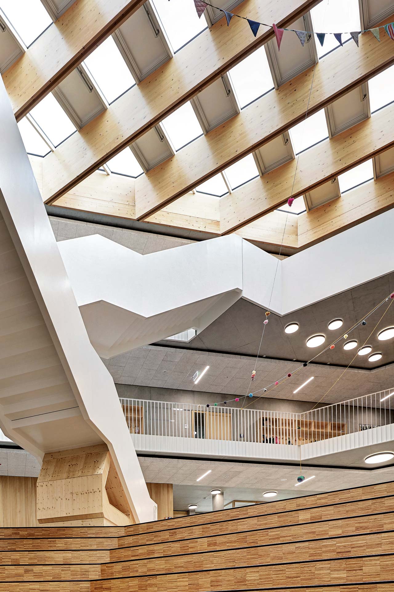 Die Heinrich-Hoffmann-Schule in Darmstadt entstand in Holzhybridbauweise.