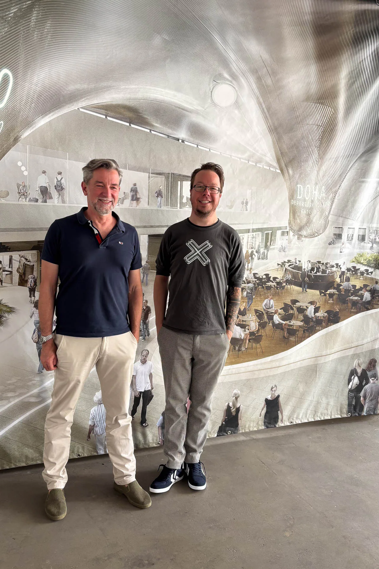 Alexander Rieck, Mitgründer und Partner von LAVA mit Costa Krautwald, der die Ruheinseln entwickelt hat im Stuttgarter Büro von LAVA.