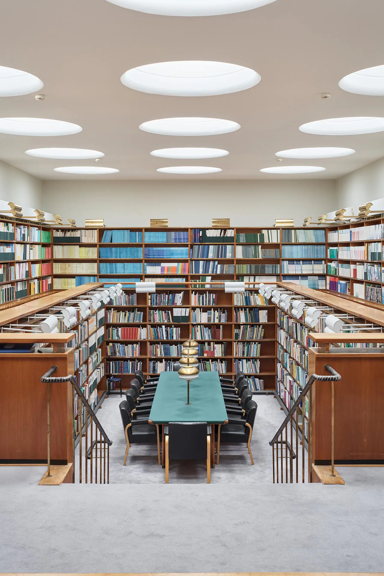 Bibliothek des Nationalen Pensionsinstituts in Helsinki