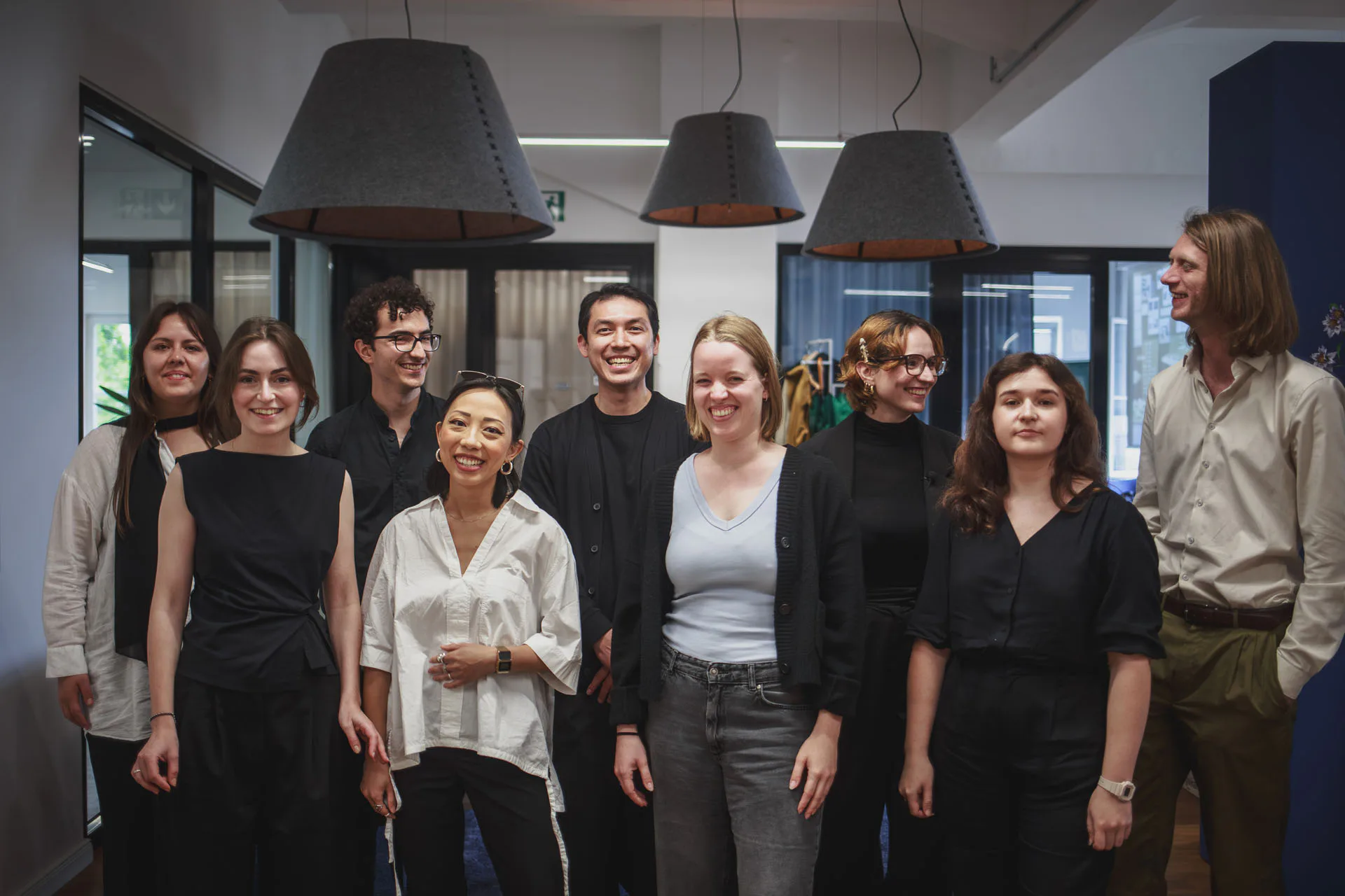 von links: Jill Celine Kaiser, Vanessa Ebert, Jolan Attia Cantzen, Thuy Linh Nguyen, Tatsuyuki Suenaga, Pia Brüchner-Hüttemann, Fitore Delija, Mariia Pashchenko und Roman Stamborski