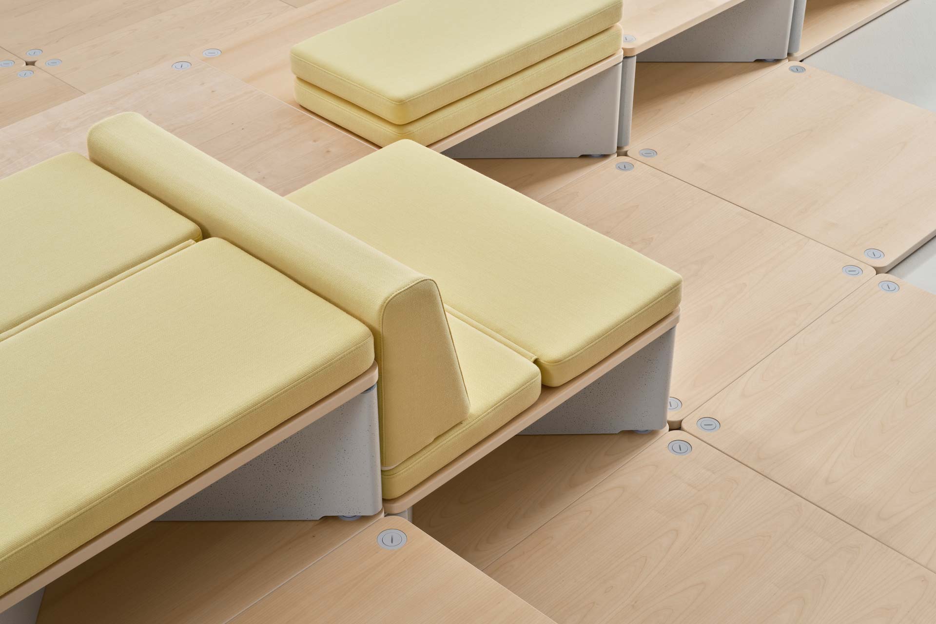 Reset von Vitra: Detail mit faltbaren Sitzkissen.