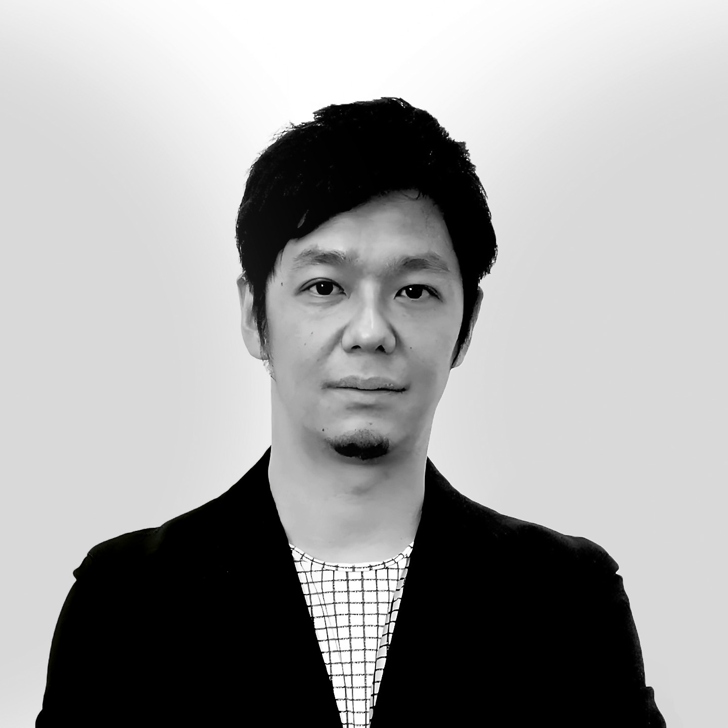 YUTAKA TERASAKI studierte Architektur an der Tokyo University of Science. Seit 2011 arbeitet er bei Kengo Kuma & Associates (KKAA). 2020 wurde er Partner und Leiter des Büros in Shanghai.