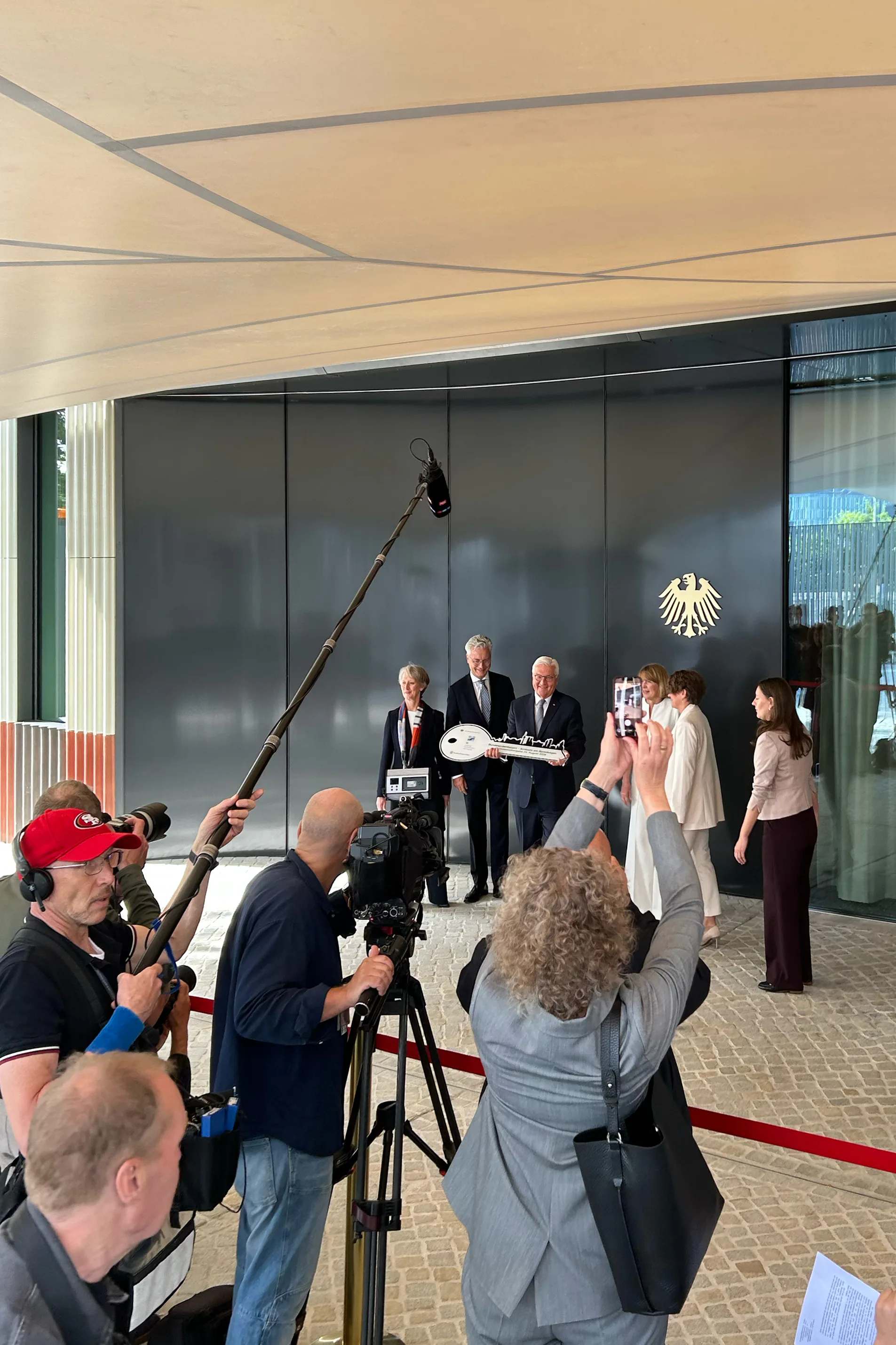 Offizielle Schlüsselübergabe an den Bundespräsidenten am 24. August 2026.