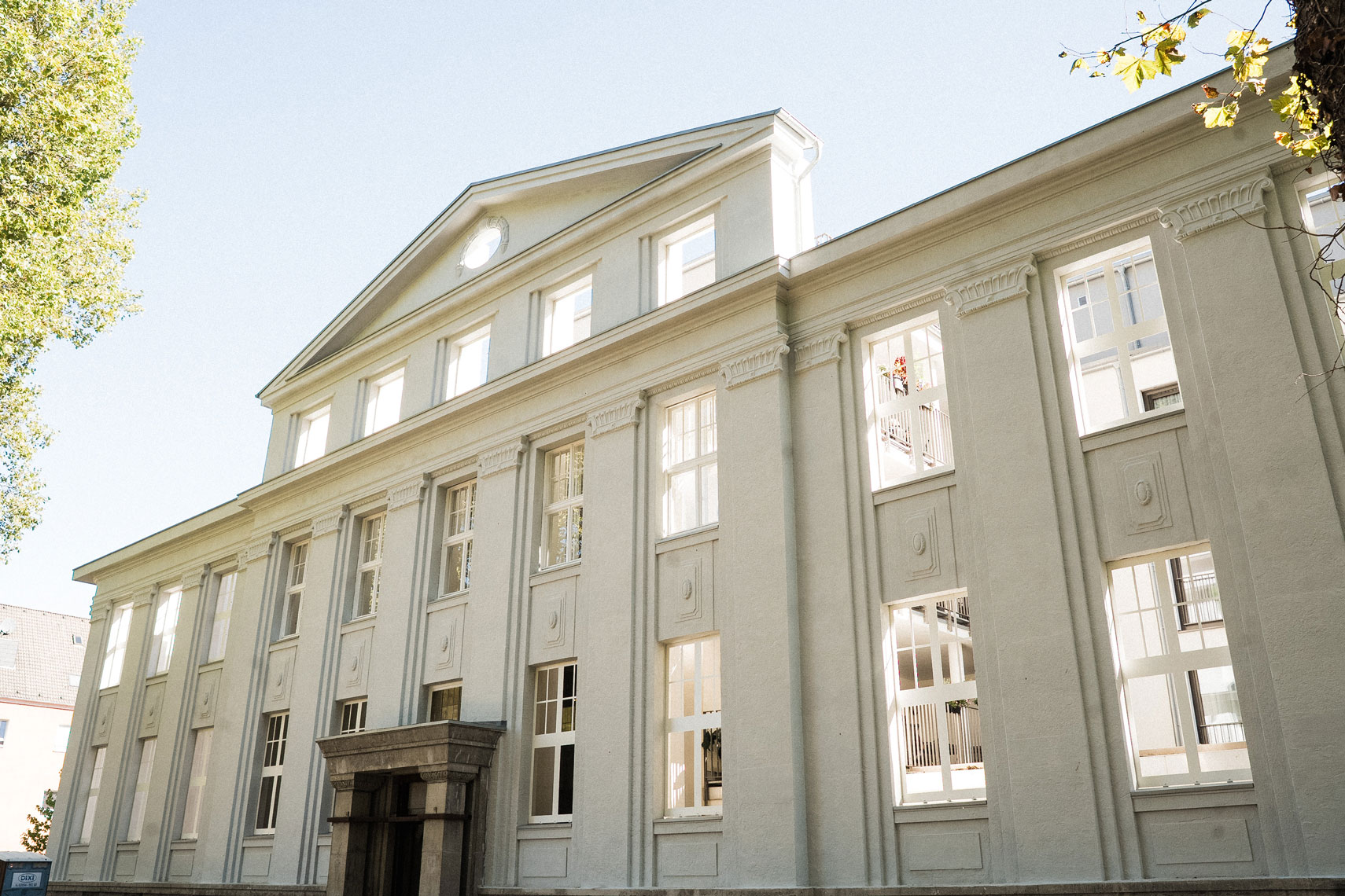 Die historische Fassade der alten Hauptverwaltung der Zeche Friedrich der Große in Herne nach der Restaurierung.