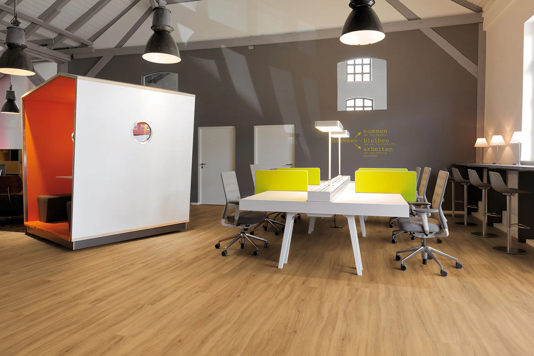 Klick-Vinylboden mit integriertem Trittschallschutz: F-SPC Collection Dekor PW 3058.