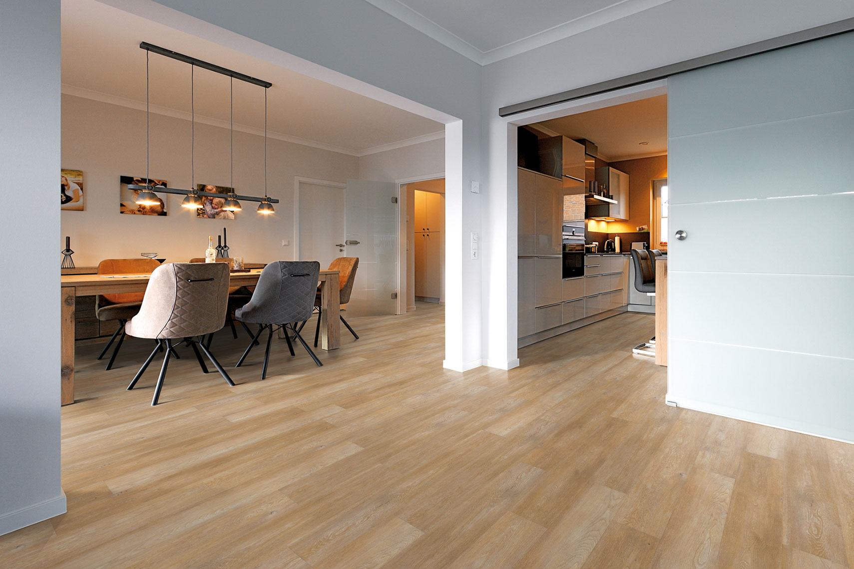 Schwimmende Verlegung mit der F-SPC Collection mit Klickverbindung im Dekor PW 1250.